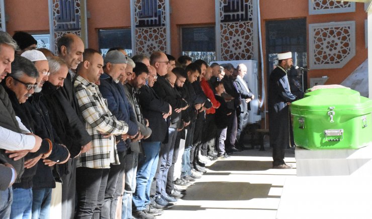 Trafodaki patlamada ölen 30 yaşındaki işçi toprağa verildi