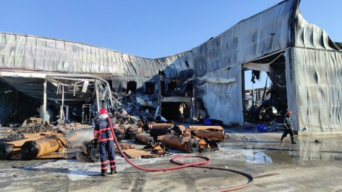 Sakarya’daki fabrika yangınında oluşan tahribat gözler önüne serildi