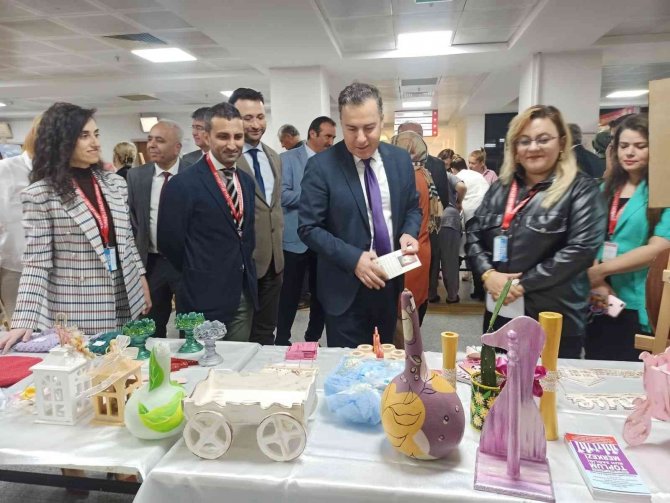 Hastalardan el emeği ve göz nuru sergisi