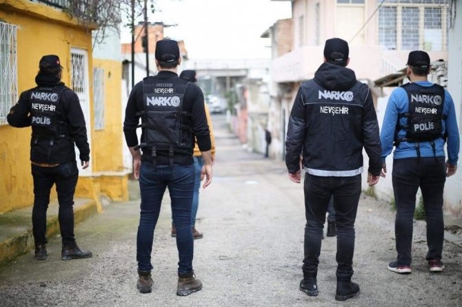 Uyuşturucu operasyonunda iki kişi gözaltında!