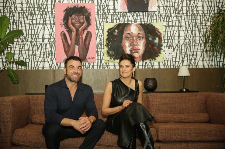 Kadınların hikayeleri portrelerle sergileniyor