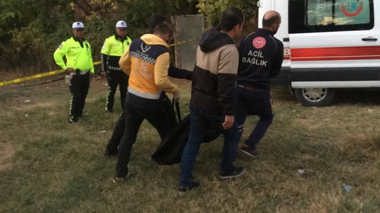 Boş arazide 10 yaşlarında çocuk cesedi bulundu