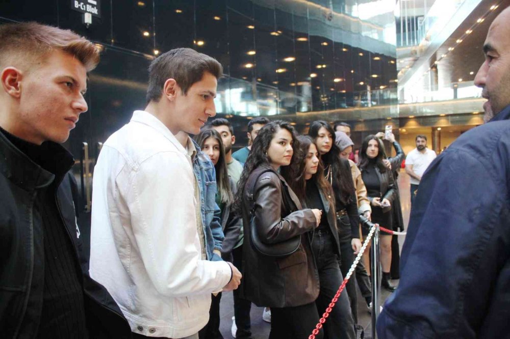 Konya'da klasik otomobiller göz kamaştırıyor