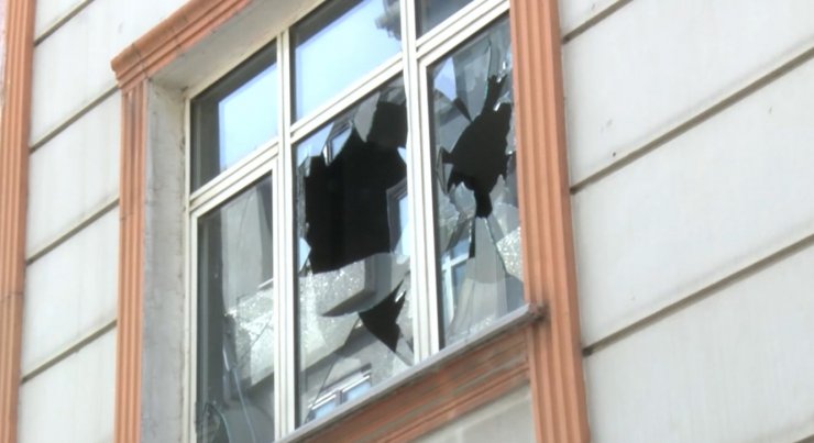 Ev sahibine öfkelenen kiracı evi yaktı