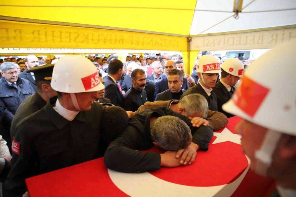 Şehit Mustafa Öztürk köyünde son yolculuğuna uğurlandı