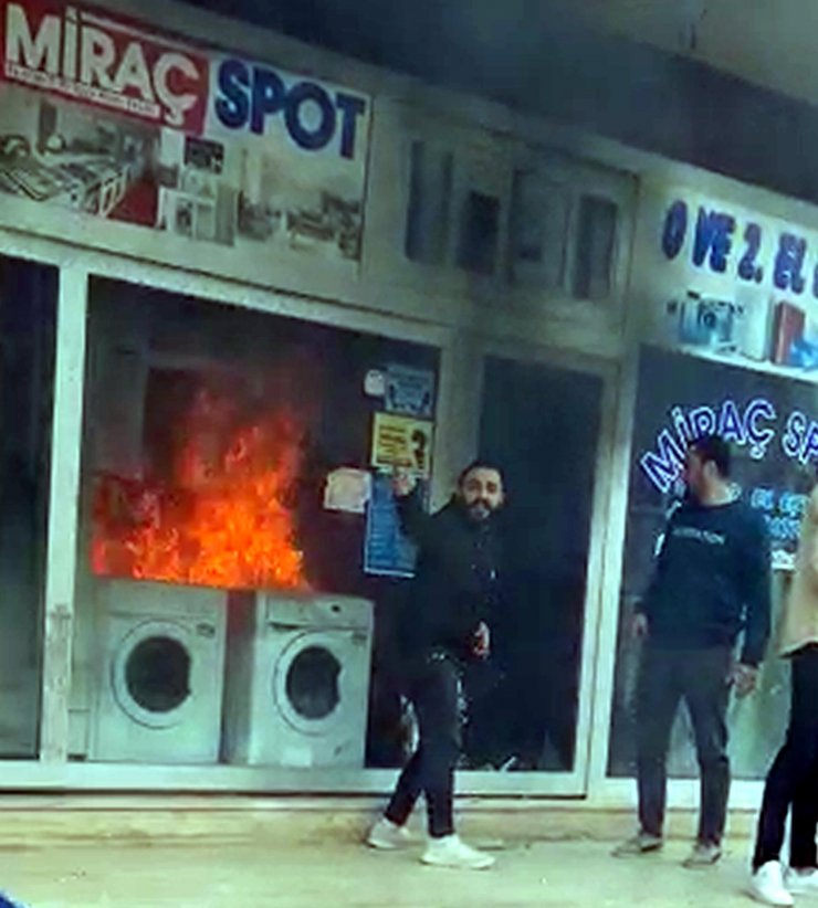 Anne, kızını kaçıranın çalıştığı iş yerini ateşe verdi