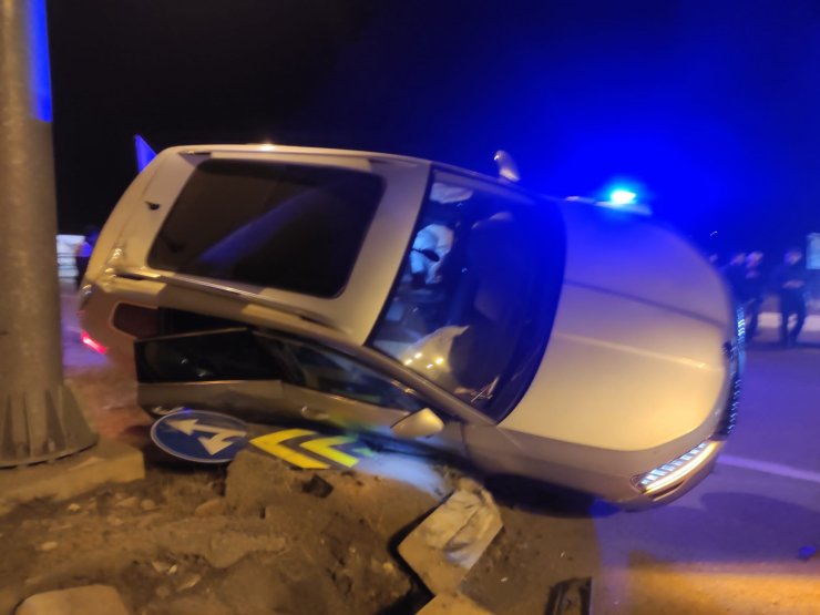 Bingöl'de 2 otomobil çarpıştı: 4 yaralı