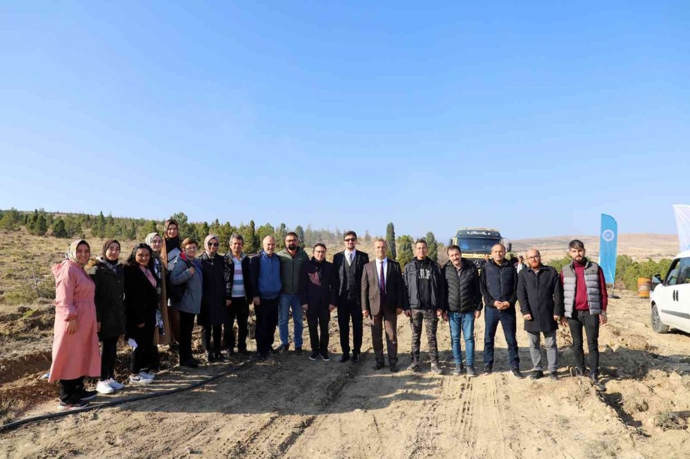 NEÜ Köyceğiz Yerleşkesinde fidanlar toprakla buluştu