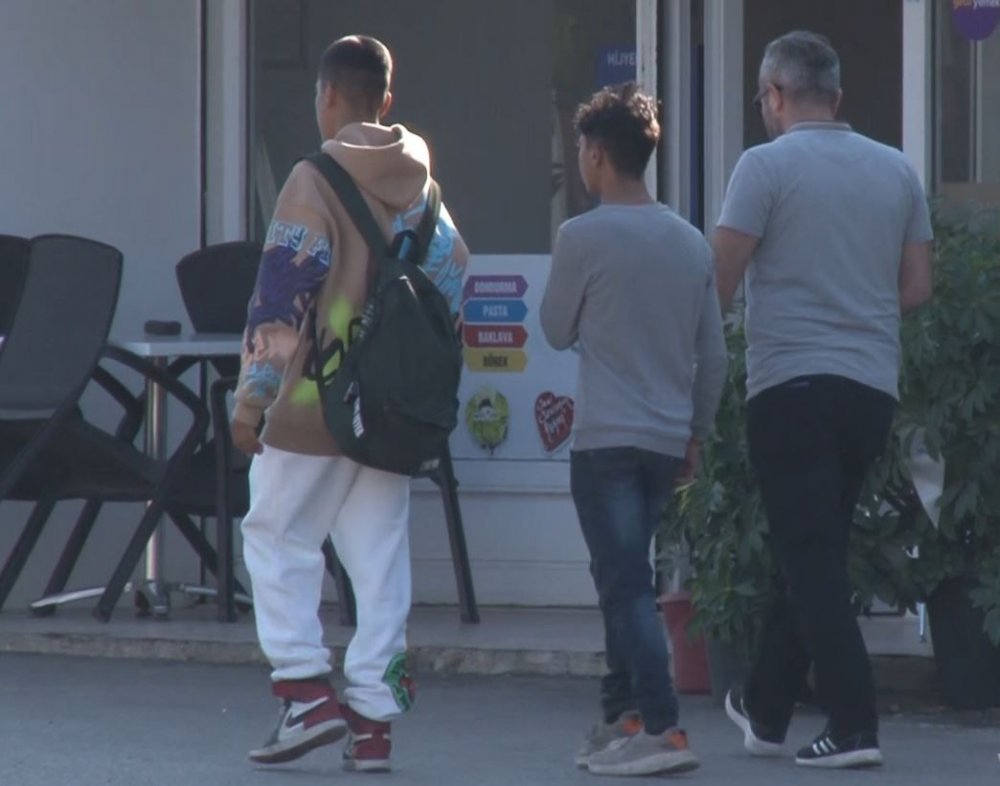 Markete alışverişe çıkan 20 yaşındaki gence kapkaç şoku