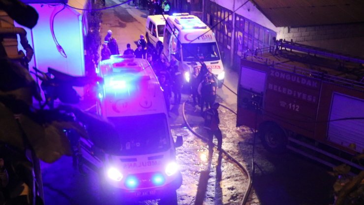 Yanan evde mahsur kalıp öldü