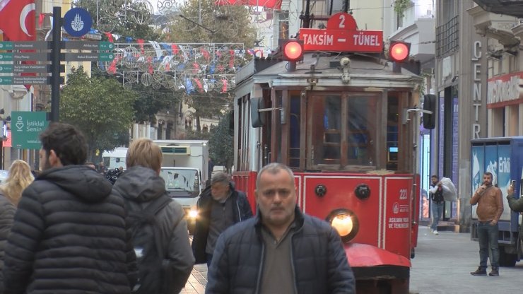 İstiklal Caddesi'nde hayat normale dönüyor