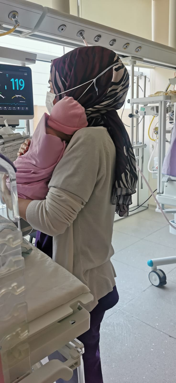 Konya'da sokağa terkedilen bebekten haber var!