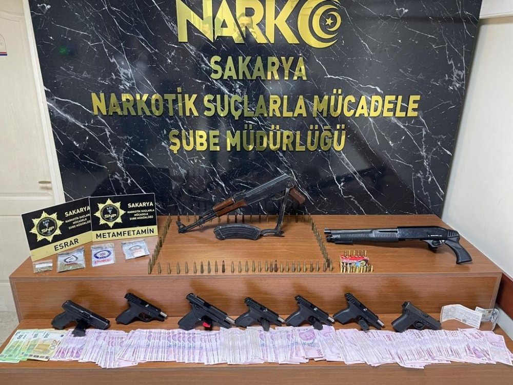Sakarya'da nefes kesen operasyonlarda onlarca kilo uyuşturucu ele geçrildi