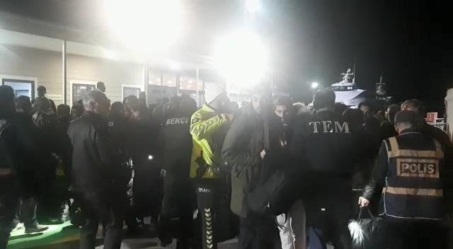 Deniz otobüslerinde bomba araması yapıldı