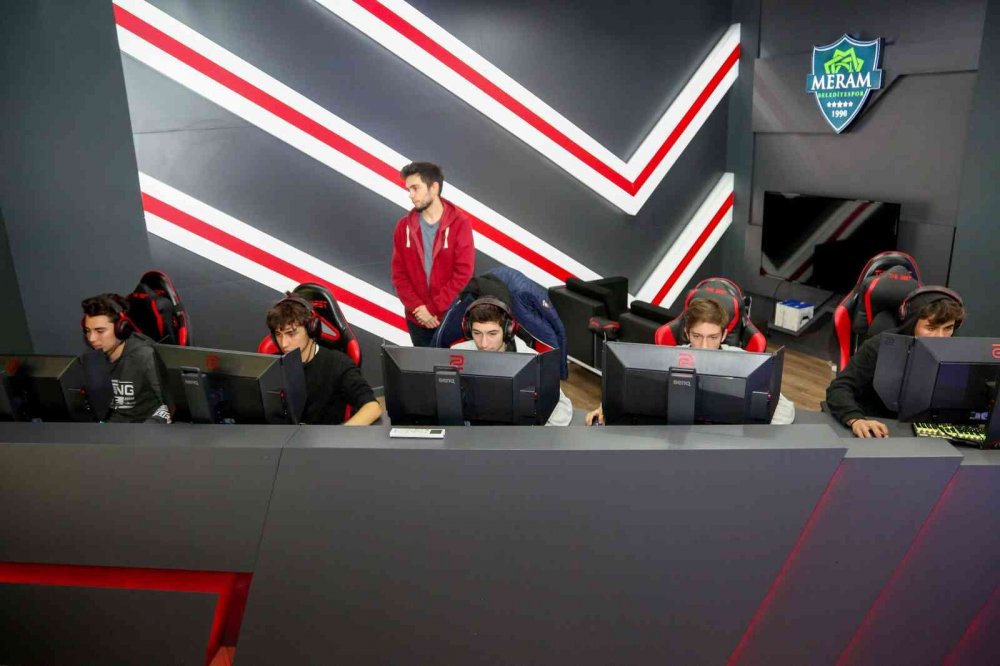 Konya'nın ilk e-Spor Merkezi gençlere yeni ufuklar açacak