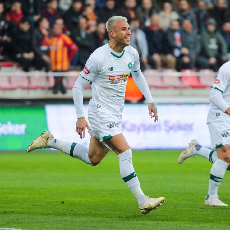 Francisco Calvo, Beşiktaş’ın kıskacında