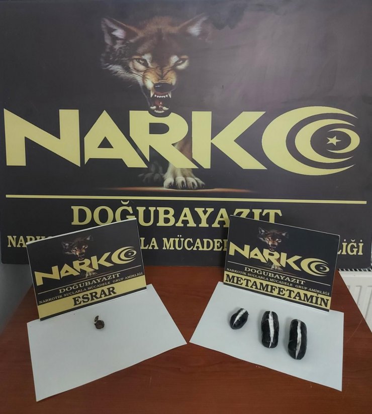 Polis şüphelendi, İranlının midesinden 3 paket uyuşturucu çıktı