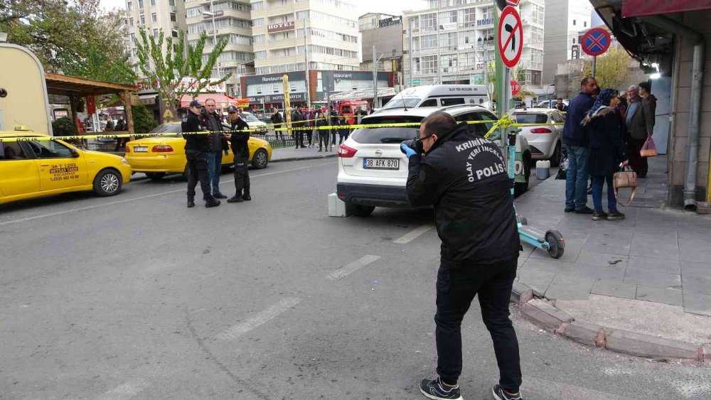 Husumetlisi yerine babası ve kardeşini silahla yaraladı