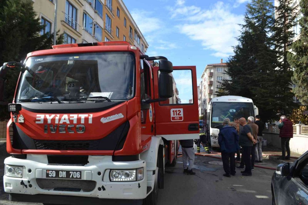 İşçi servisi alev alev yandı