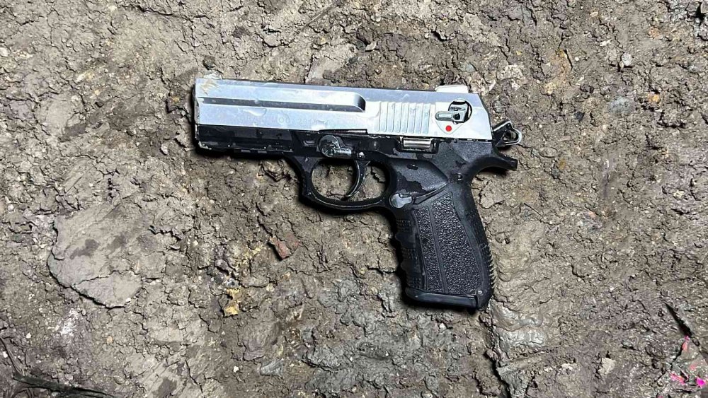 Kavgadan kaçarken havaya ateş eden şahıs yakalandı