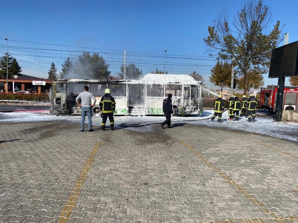 Yolcunun dikkati faciayı önledi