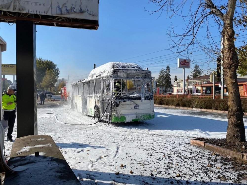 Yolcunun dikkati faciayı önledi