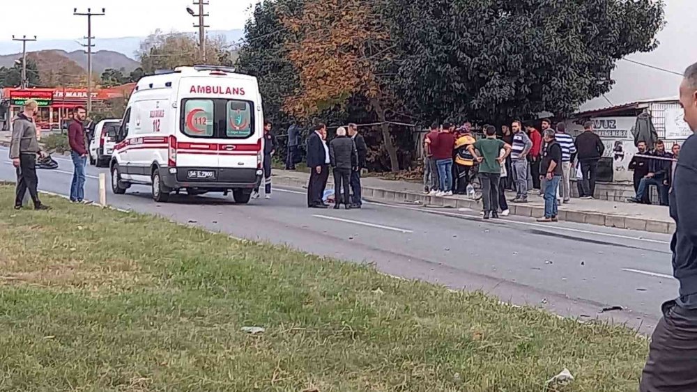 Otomobil, motosiklet ve hafif ticari aracın karıştığı kazada 1 ölü, 4 yaralı