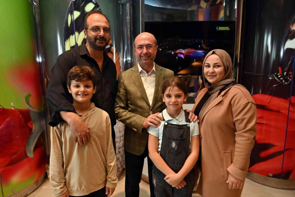 Tropikal Kelebek Bahçesi'ne hayran kaldılar