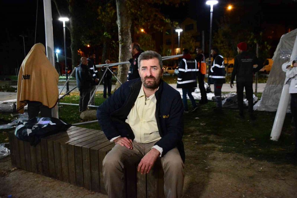 Depremin üstünden 24 saat geçti, korkusu hala sürüyor