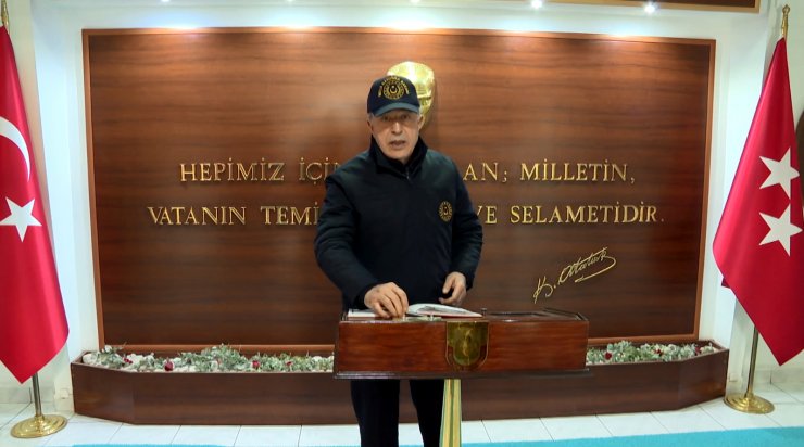 Bakan Akar ve TSK komuta kademesi sınır hattında