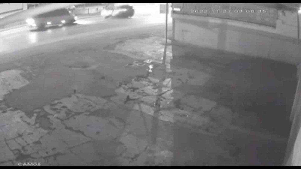 Otomobil, servis aracına çarparak durabildi