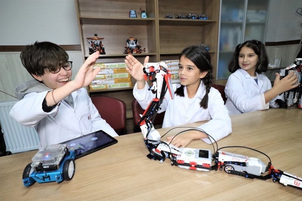 Geleceğin bilim insanları bu üniversitede yetişiyor