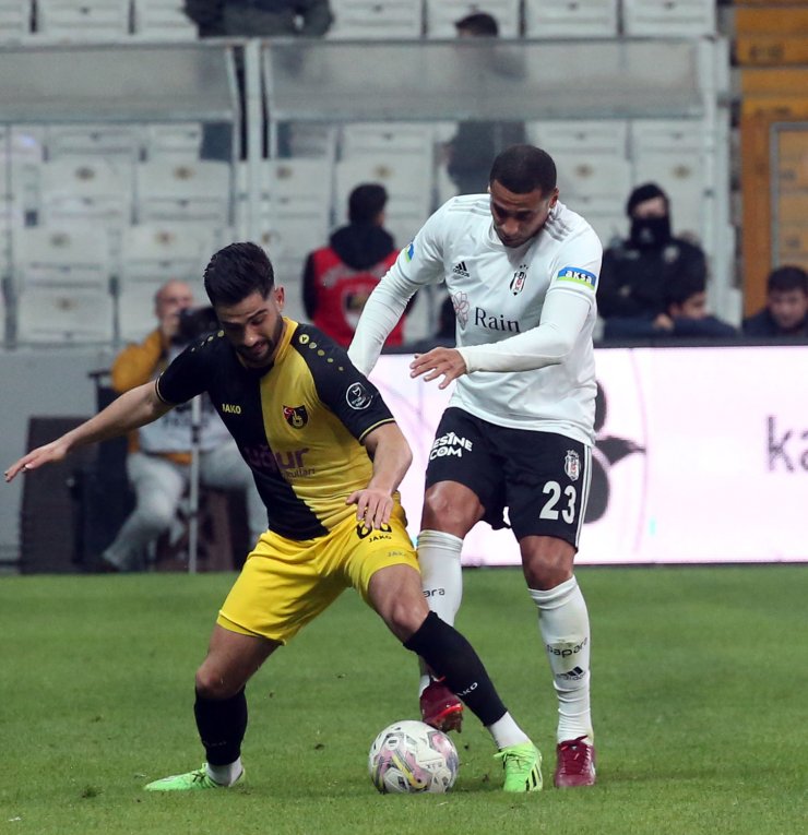 Beşiktaş hazırlık maçında farka koştu