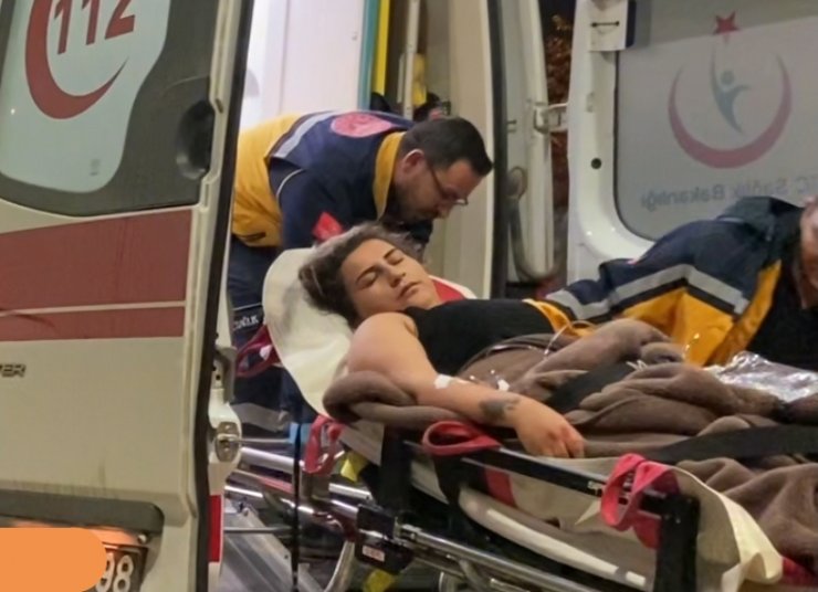 Tartıştığı eşini 6 yerinden bıçaklayıp, ağır yaraladı