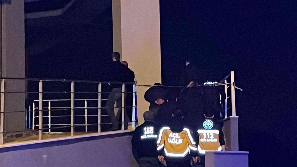 Üniversite öğrencisi 13. kattan düşerek hayatını kaybetti