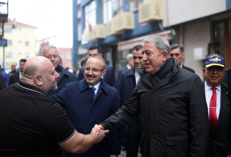 Bakan Akar: Aklınızı başınıza toplayın