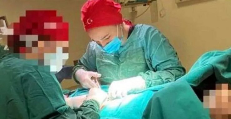 Türkiye'nin konuştuğu sahte doktorun yeni yazışmaları ortaya çıktı: Bu halde 70. hastama bakıyorum, bayılacağım