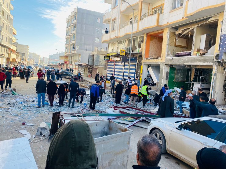 5 katlı apartmanda kalorifer kazanı patladı: 6 yaralı