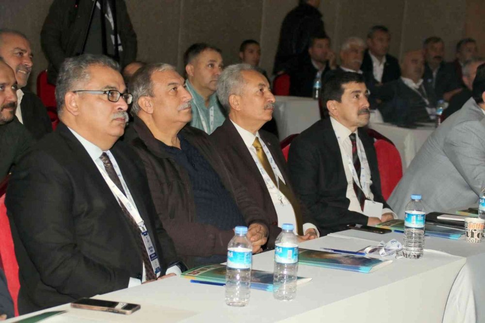 Akşehir Belediyesinden eğitim ve istişare toplantısı
