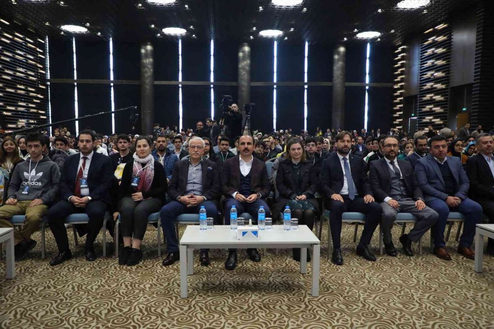 Başkan Altay gençlere seslendi: Türkiye’yi çok daha güçlü hale getireceksiniz