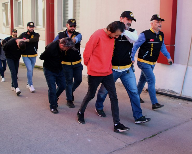 Devre mülkünü yüksek fiyata satmak isteyen 125 kişiyi 20 milyon lira dolandırdılar