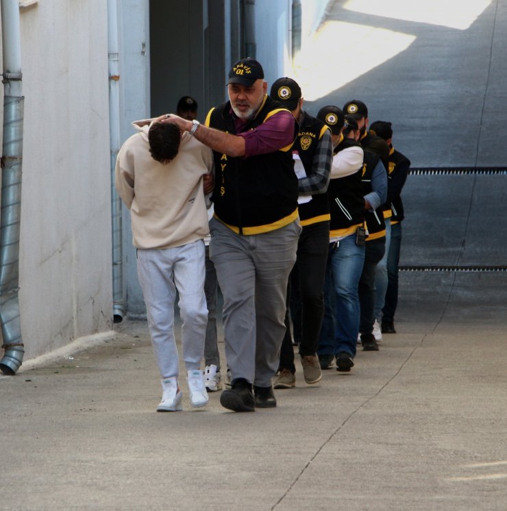 Devre mülkünü yüksek fiyata satmak isteyen 125 kişiyi 20 milyon lira dolandırdılar