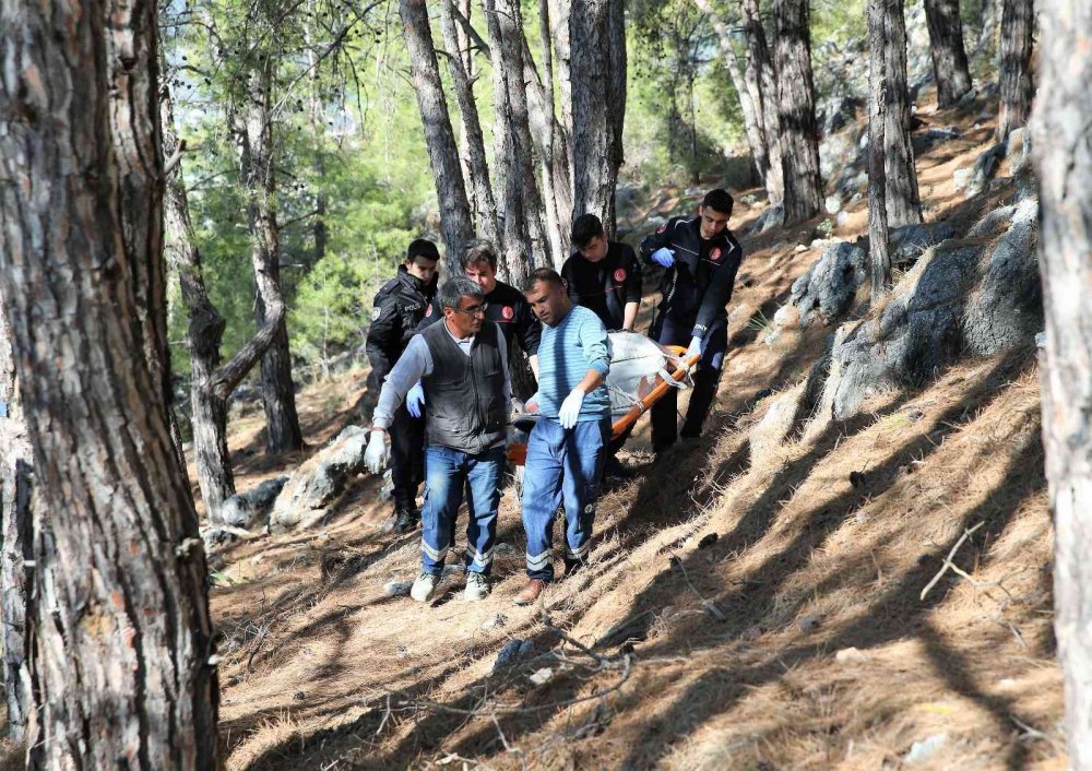Kayıp olarak aranıyordu, kalenin yamacında ölü bulundu