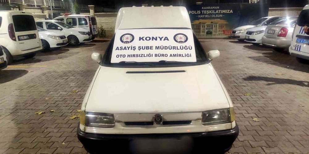 Konya'da hırsızlar park halindeki aracı çaldı