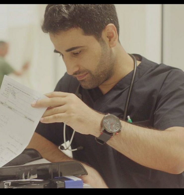 Önce eşini ve doktor yeğenini öldürdü sonra intihar etti