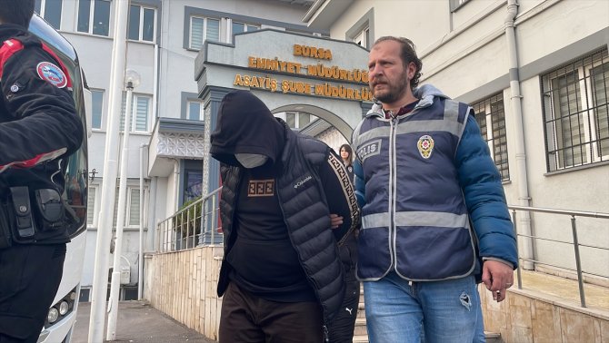 Bursa merkezli fuhuş operasyonu! 12 şüpheli adliyede