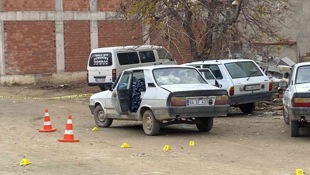 Otomobilde silahlı saldırıya uğradılar, baba hayatını kaybetti
