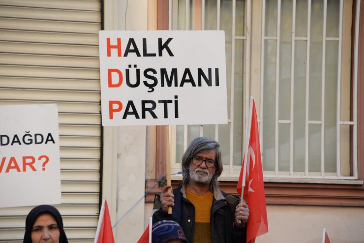 Evlat nöbetine 2 aile daha katıldı