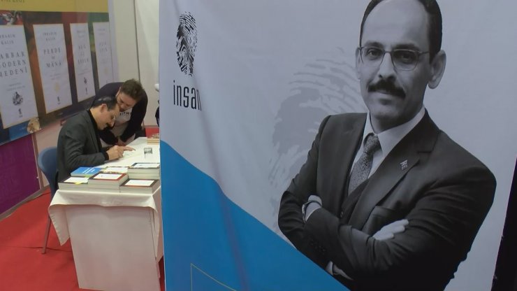 Cumhurbaşkanlığı Sözcüsü İbrahim Kalın TÜYAP'ta okurlarıyla buluştu