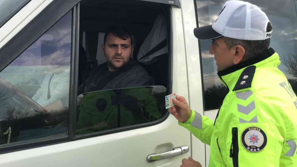 Konya'da sisli hava etkili oluyor! Sürücülere ve yayalara uyarı... Bunları sakın yapmayın